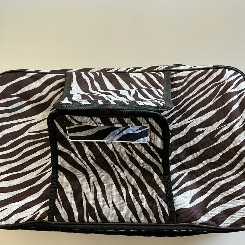 DOUBLE DECKER INSULATED FOOD AND BEVERAGE CARRY BAG ZEBRA PRINT PICNIC, TAILGATE